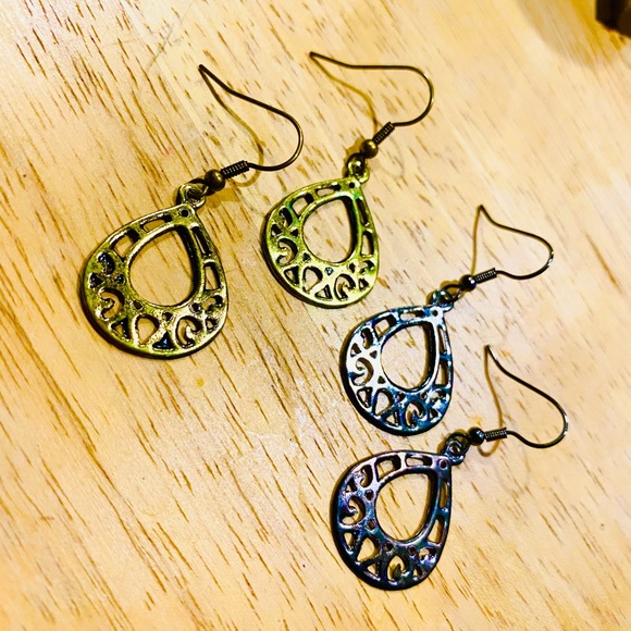 2 pairs Brass/Black Metal Teardrop Earrings - Picture 1 of 4
